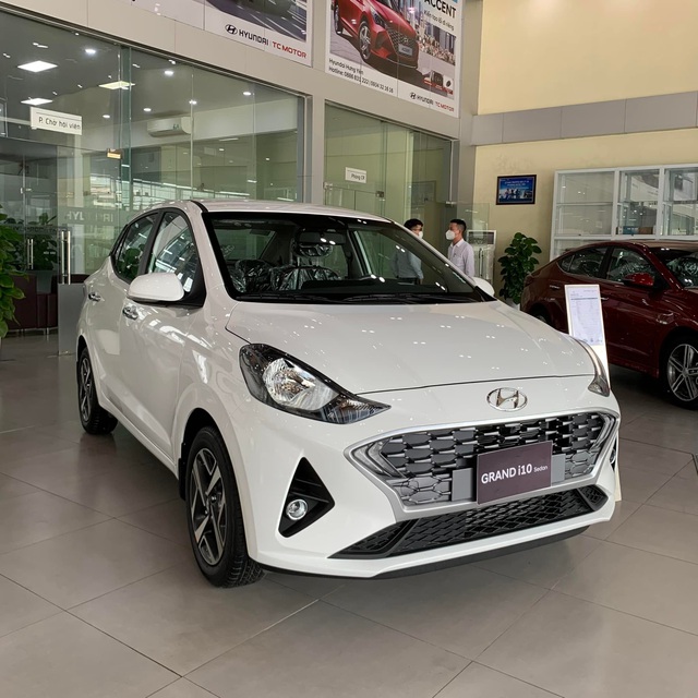Bốc trúng biển số ngũ quý 5, chủ xe Hyundai Grand i10 ra giá 1,2 tỷ đồng, ngang Toyota Camry - Ảnh 3. Bốc trúng biển số ngũ quý 5, chủ xe Hyundai Grand i10 ra giá 1,2 tỷ đồng, ngang Toyota Camry - Ảnh 3.