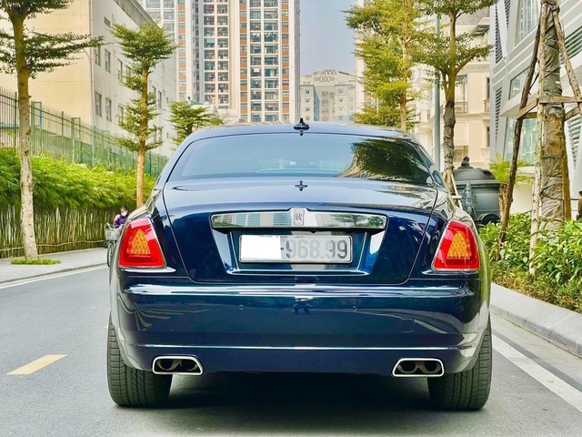 Nhờ biển khủng, Rolls-Royce Ghost 6 năm tuổi vẫn được chào giá lên tới 20 tỷ đồng - Ảnh 3.