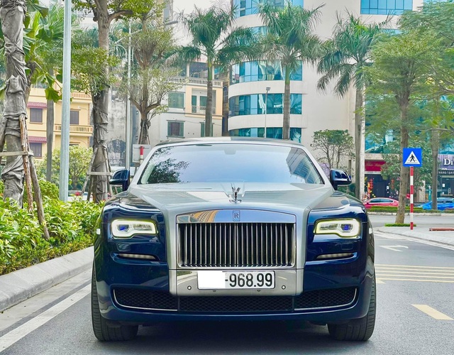 Nhờ biển khủng, Rolls-Royce Ghost 6 năm tuổi vẫn được chào giá lên tới 20 tỷ đồng - Ảnh 2.