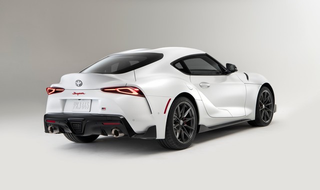 Toyota GR Supra chính thức giống đàn em Vios vì... có bản số sàn - Ảnh 3. Toyota GR Supra chính thức giống đàn em Vios vì... có bản số sàn - Ảnh 3.