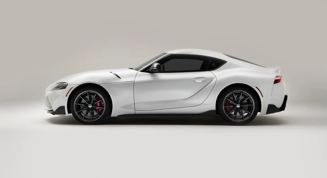 Toyota GR Supra chính thức giống đàn em Vios vì... có bản số sàn - Ảnh 4. Toyota GR Supra chính thức giống đàn em Vios vì... có bản số sàn - Ảnh 4.