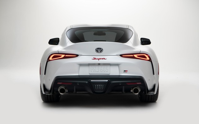 Toyota GR Supra chính thức giống đàn em Vios vì... có bản số sàn - Ảnh 6. Toyota GR Supra chính thức giống đàn em Vios vì... có bản số sàn - Ảnh 6.