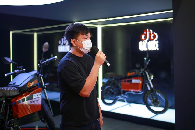 Cạnh tranh Honda, Yamaha thời xăng tăng giá, hãng xe máy điện Made in Vietnam mở đại lý đầu tiên tại Hà Nội - Ảnh 2.
