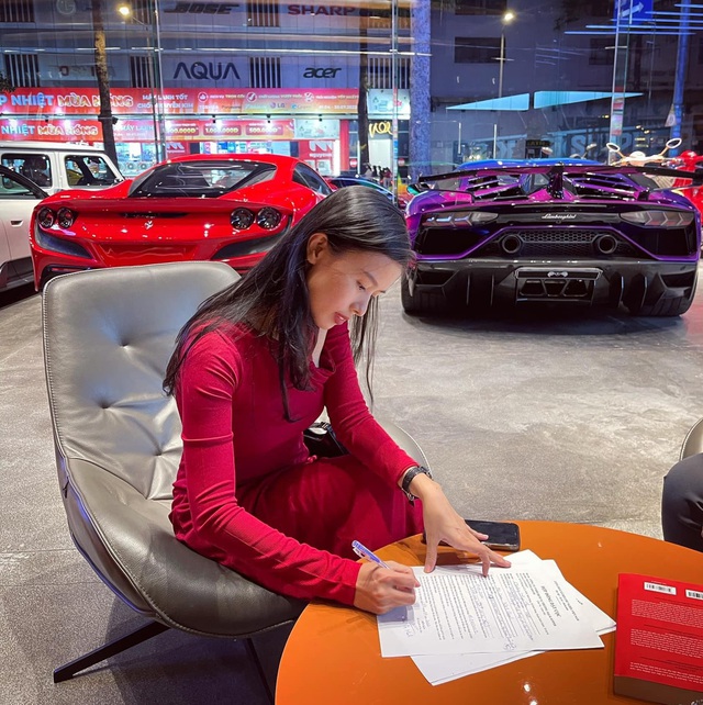 Hoa hậu doanh nhân Trương Thu sắm McLaren 720S, đáp trả cực gắt bình luận của fan, hé lộ mục tiêu chinh chiến ngàn tỷ trong tương lai - Ảnh 1.