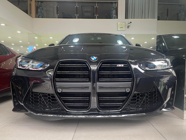 BMW M3 2022 đầu tiên về Việt Nam: Hàng hiệu cho dân chơi dám bỏ vài tỷ đồng để mua xe số sàn - Ảnh 2. BMW M3 2022 đầu tiên về Việt Nam: Hàng hiệu cho dân chơi dám bỏ vài tỷ đồng để mua xe số sàn - Ảnh 2.