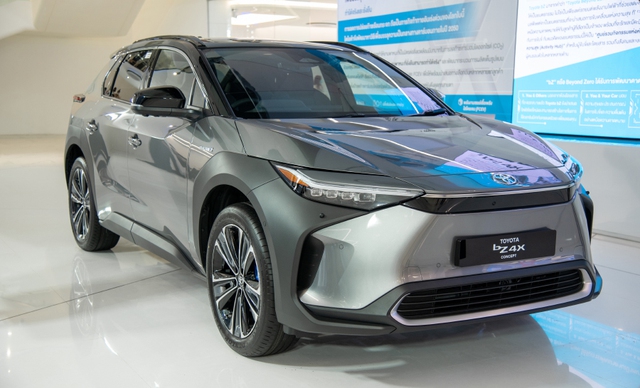 Toyota bZ4X tới Đông Nam Á - SUV thuần điện cản đường VinFast VF7 - Ảnh 1. Toyota bZ4X tới Đông Nam Á - SUV thuần điện cản đường VinFast VF7 - Ảnh 1.