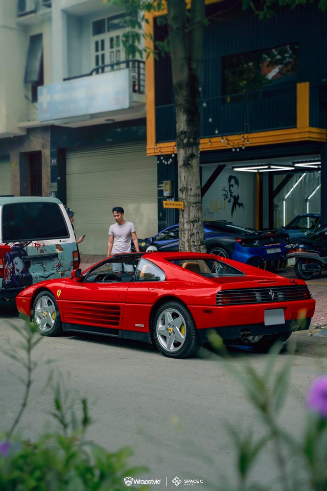 Ferrari 348 TS đầu tiên Việt Nam - Của hiếm khoảng 30 năm tuổi của người chơi đam mê sưu tầm - Ảnh 2. Ferrari 348 TS đầu tiên Việt Nam - Của hiếm khoảng 30 năm tuổi của người chơi đam mê sưu tầm - Ảnh 2.