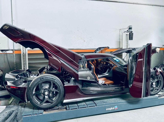 Hé lộ quá trình bảo dưỡng Koenigsegg Regera giá 200 tỷ đồng trước khi lên đường ra Hà Nội - Ảnh 3. Hé lộ quá trình bảo dưỡng Koenigsegg Regera giá 200 tỷ đồng trước khi lên đường ra Hà Nội - Ảnh 3.