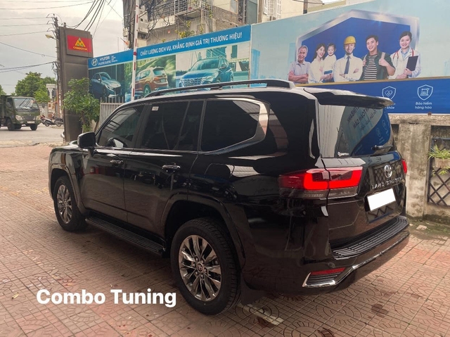 Toyota Land Cruiser 2022 độ nội thất thương gia theo phong cách Trung Đông hết gần 1 tỷ đồng - Ảnh 2.